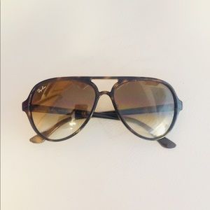 ⭐️MUST SELL ⭐️ Ray-ban Aviators